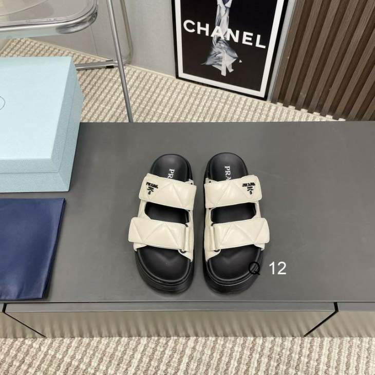 Picture of Prada Slippers _SKUPradasz35-40J0203176